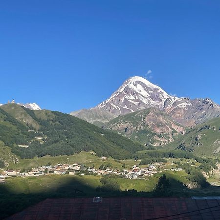 Sunny Guesthouse Kazbegi Exterior foto