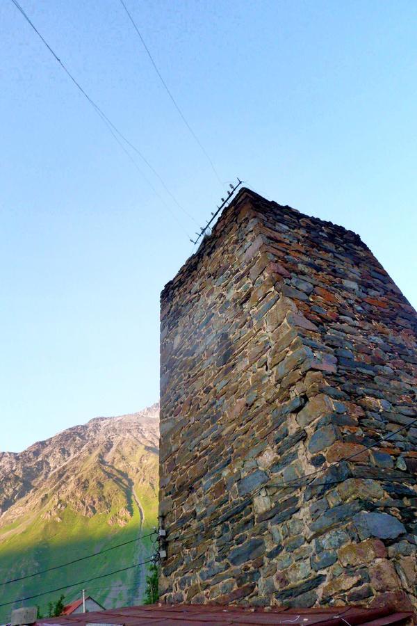 Sunny Guesthouse Kazbegi Exterior foto